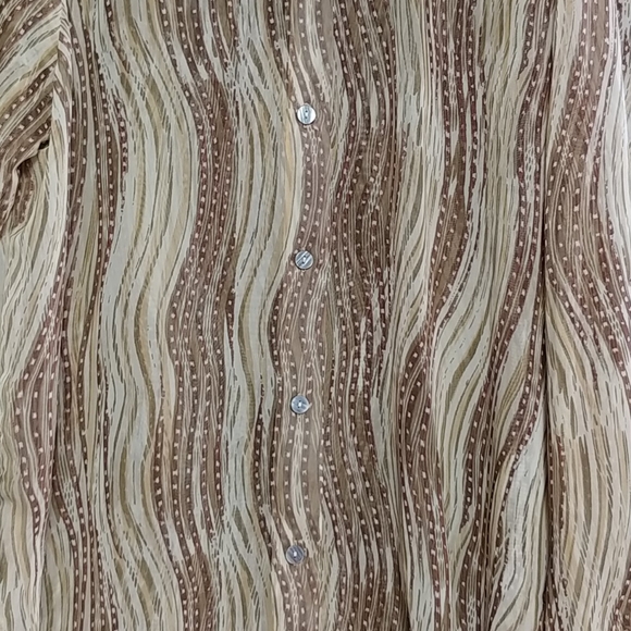 Vue Point by Jordan Neutral Color 2 Piece Shirt Set - Picture 8 of 8